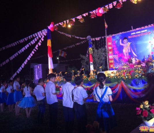 /dai-le-phat-dan-chua-sung-quang